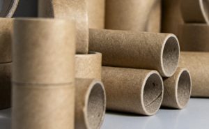 Read more about the article Tubos e Tubetes de Papelão: Aplicações e Benefícios para Diferentes Setores
